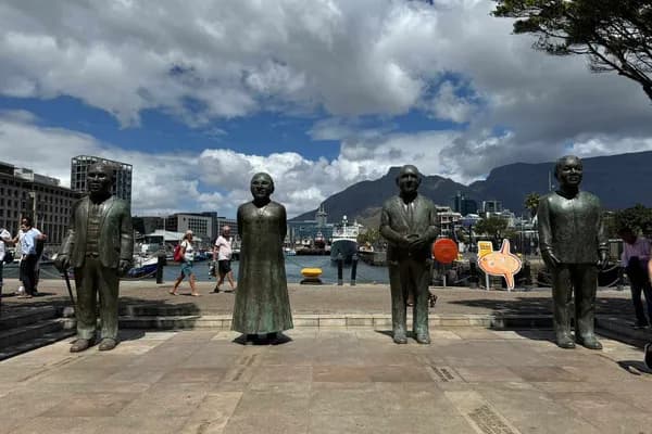 Cape Town Through Local Eyes: A Week of Surprises, Sunsets, and Everything in Between Cover